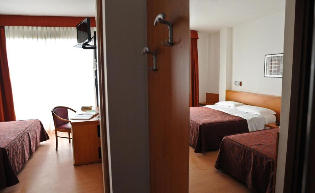Hotel Fenix カヴァッリーノ・トレポルティ エクステリア 写真